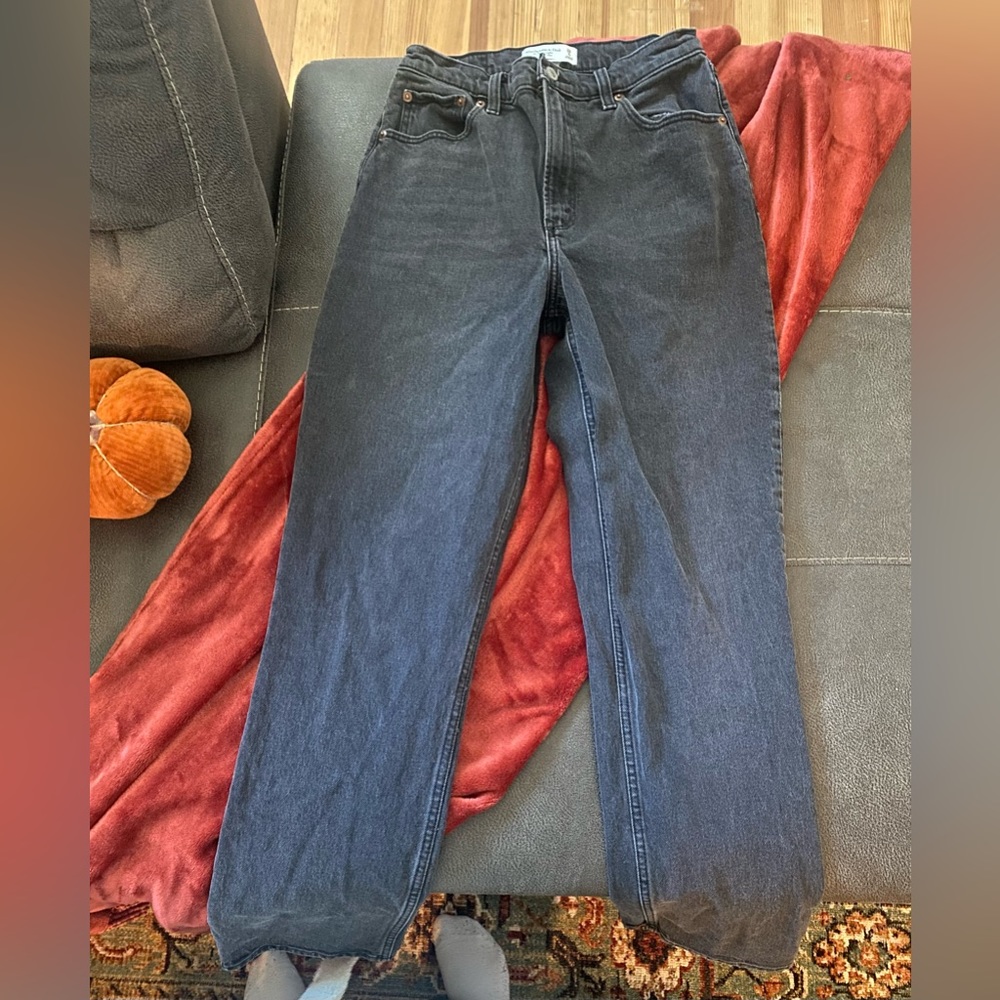 Abercrombie 90’s High Rise Curve Love Straight Jeans - Picture 2 of 4